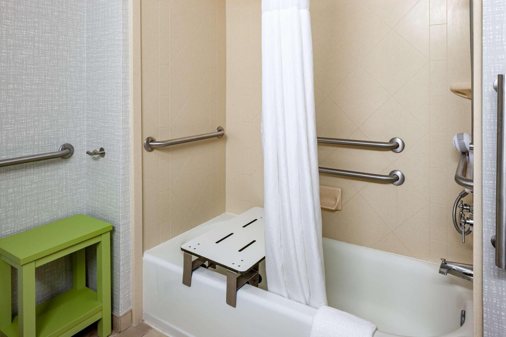 Hampton Inn&suites I-65@ Airport Boulevard 3* Mobile