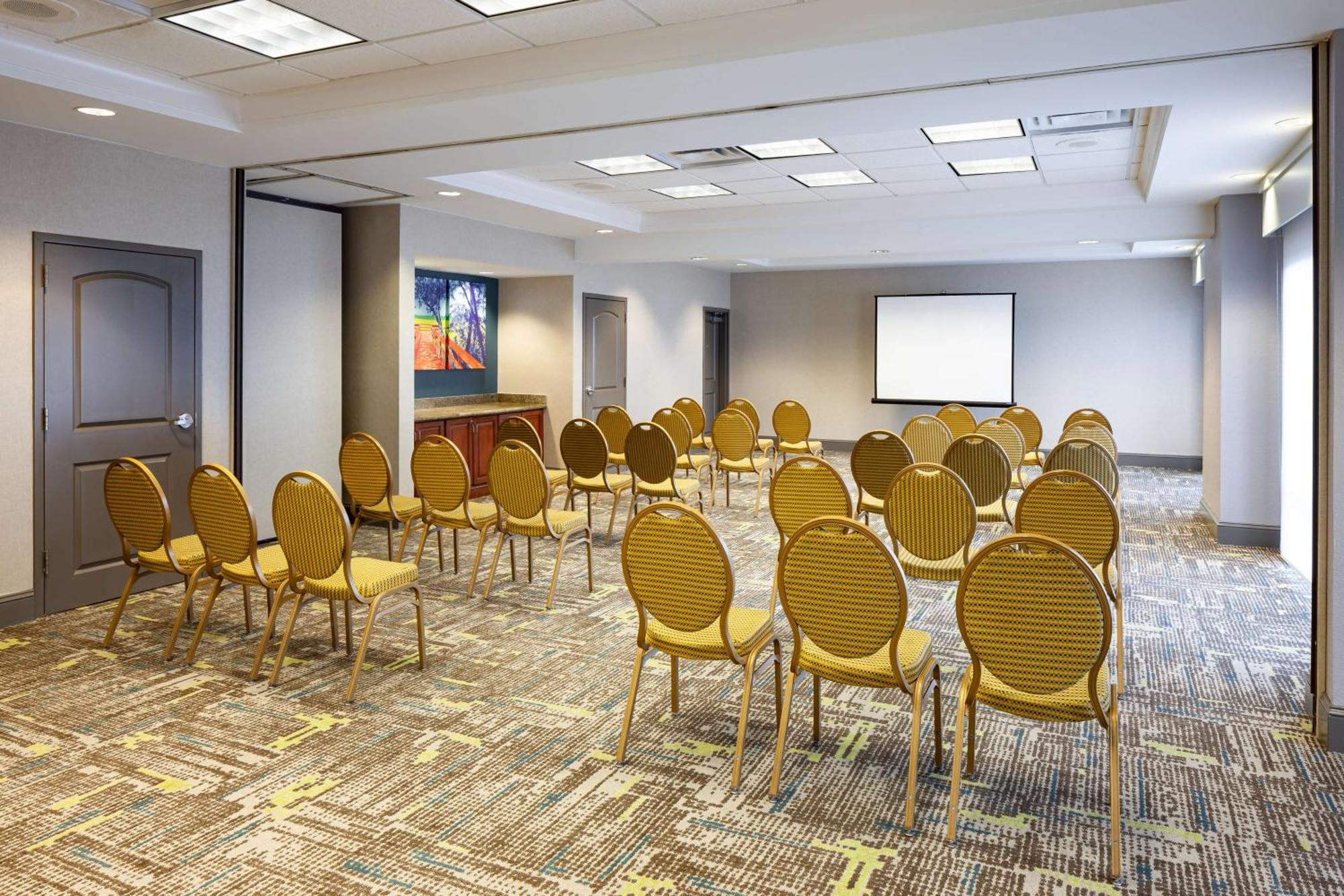 Hampton Inn&suites I-65@ Airport Boulevard Hotel Mobile