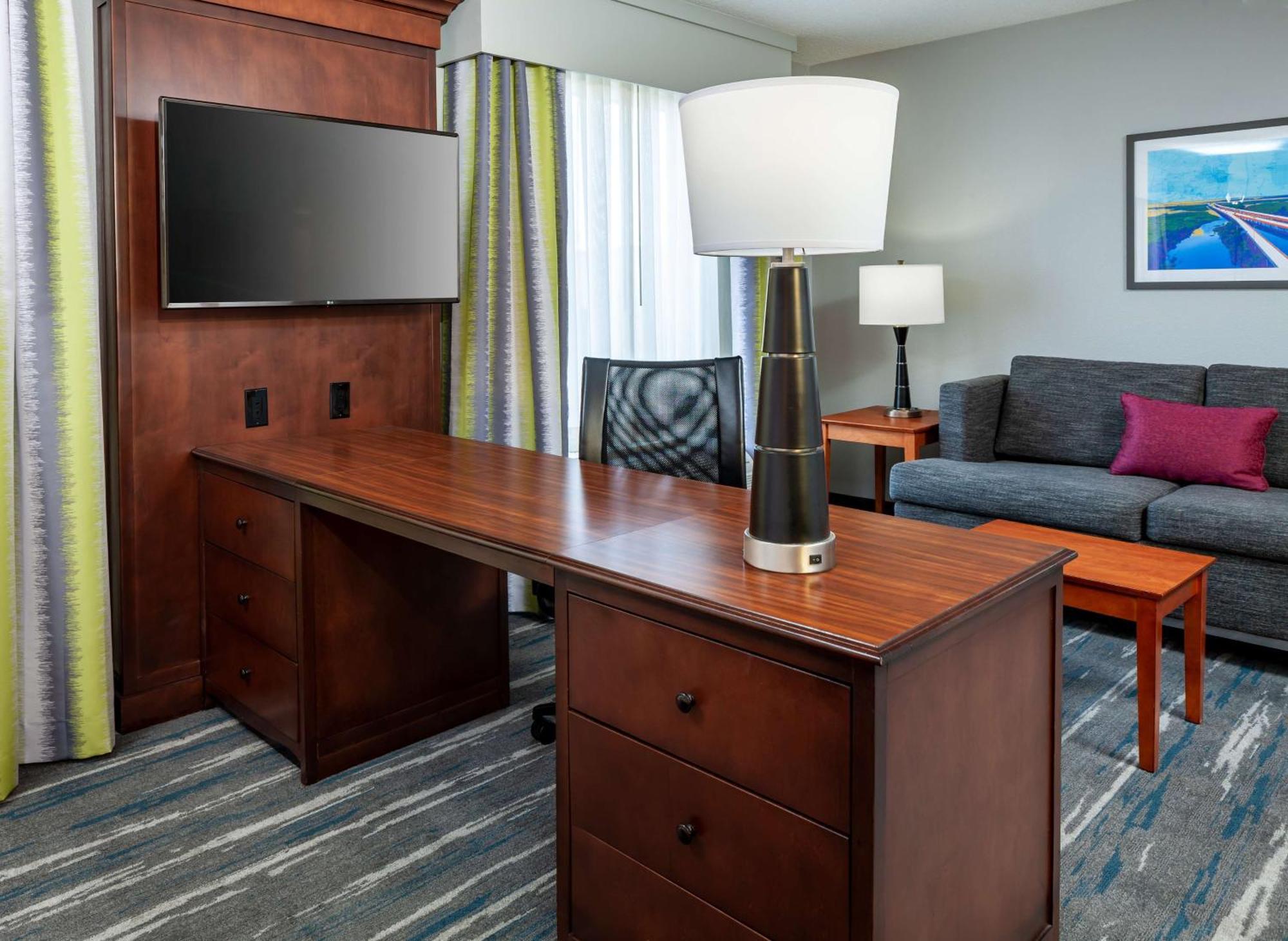 Hampton Inn&suites I-65@ Airport Boulevard Hotel