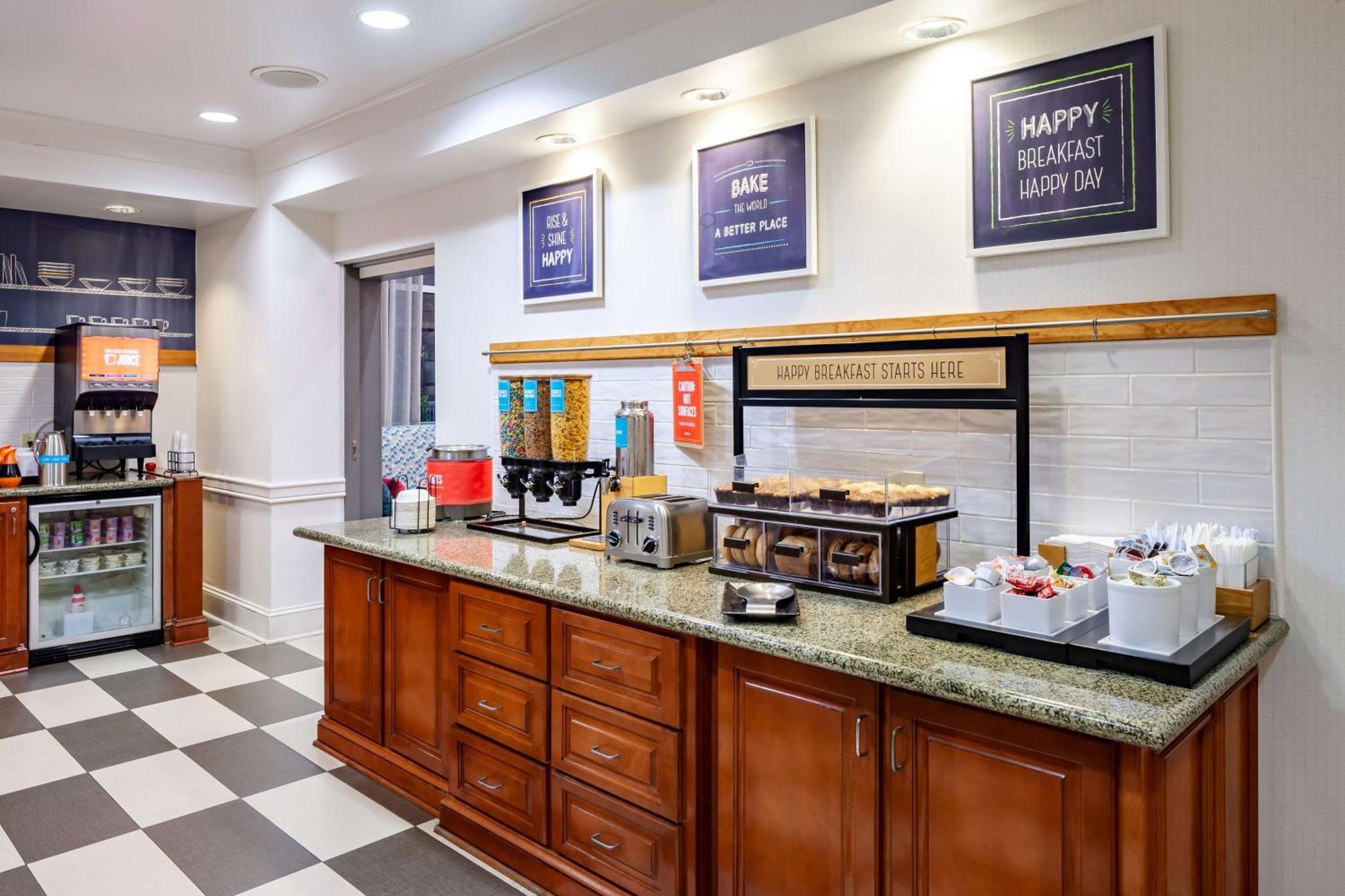 Hampton Inn&suites I-65@ Airport Boulevard Mobile