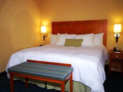 Hampton Inn&suites I-65@ Airport Boulevard Hotel 3*