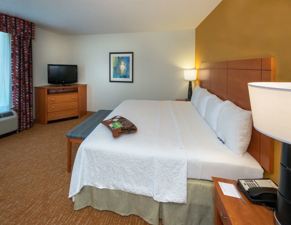 Hampton Inn&suites I-65@ Airport Boulevard Hotel 3*